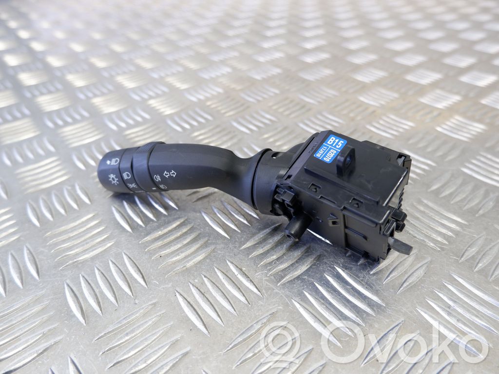 Toyota Yaris Cross Indicator stalk 