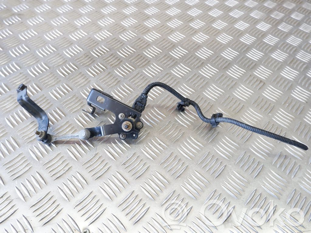 Toyota Prius (XW50) Rear air suspension level height sensor 