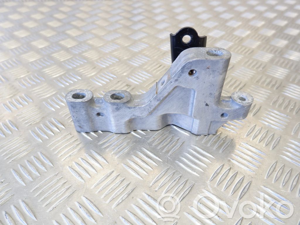 Engine mounting bracket   1231331050,1233131010