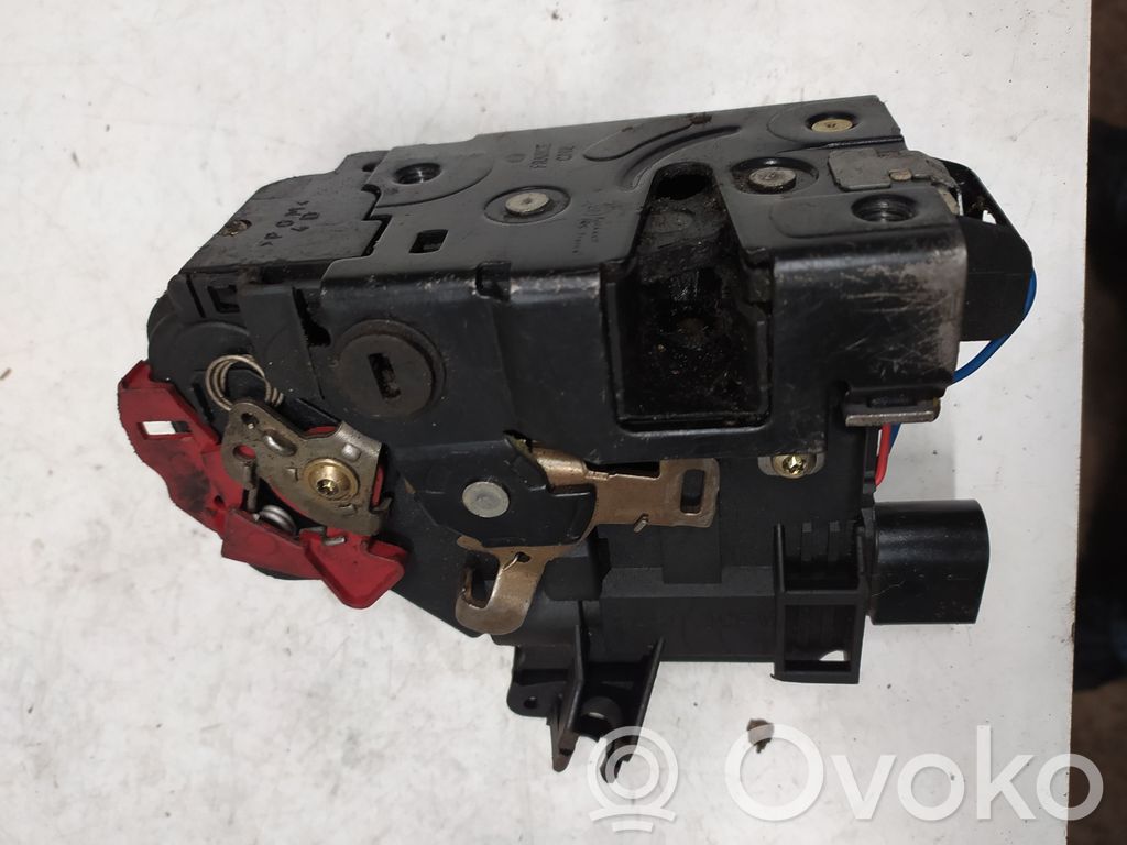 Takaoven lukko   8Z0839016A