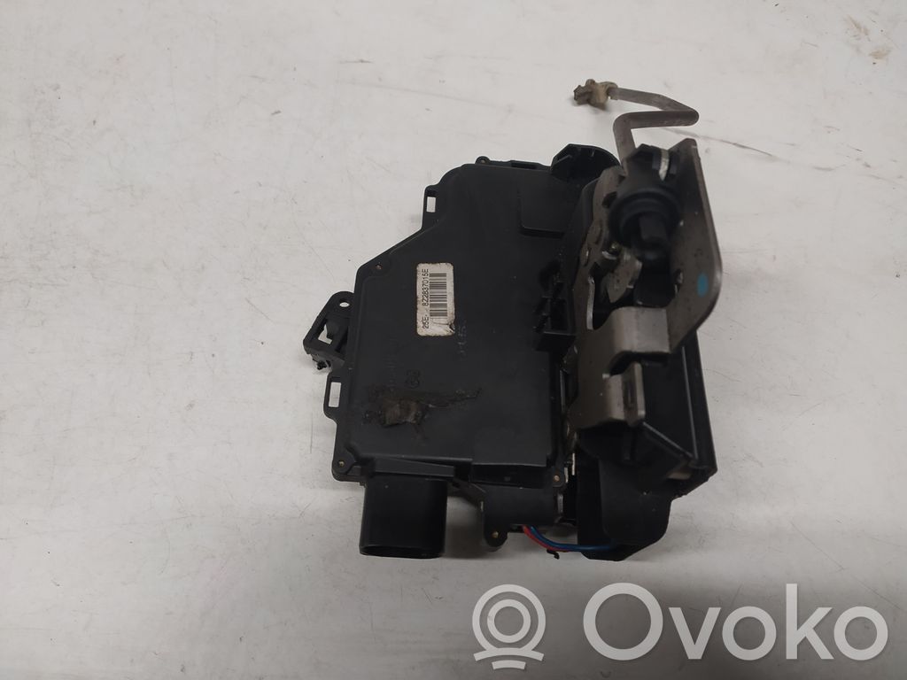 Audi A2 Priekšpusē slēdzene 