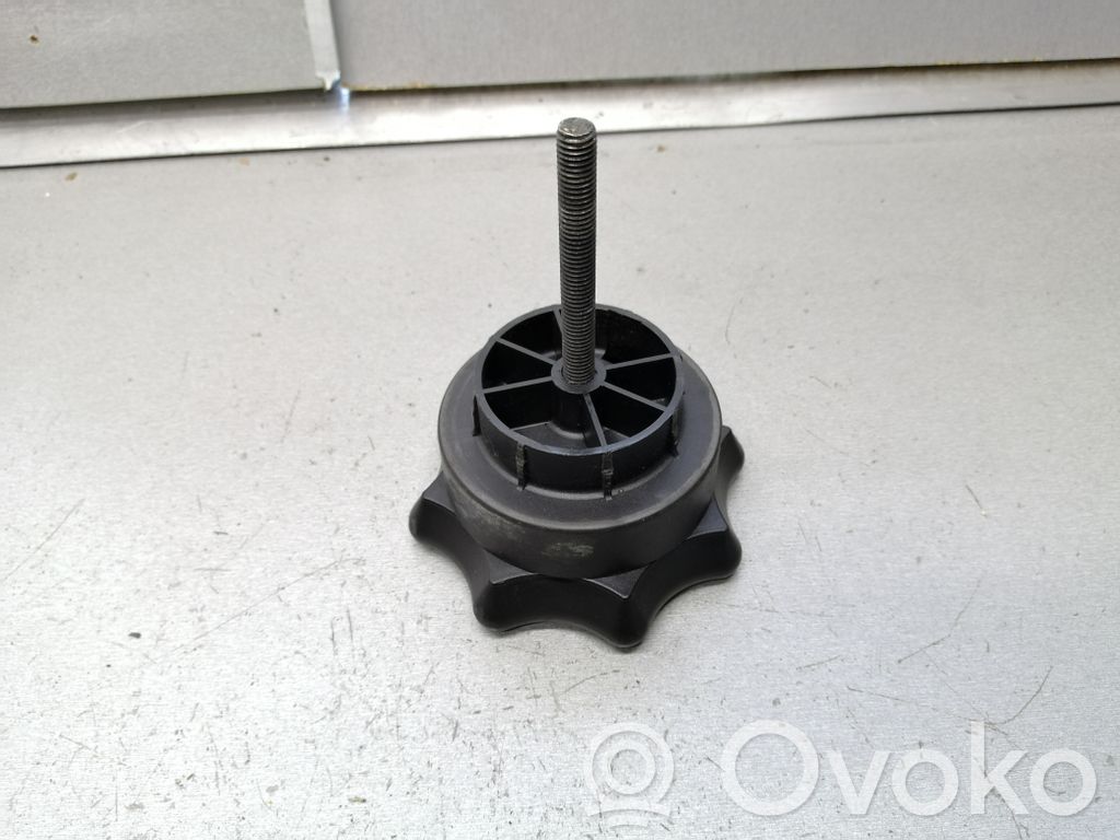 Tornillo de la rueda de repuesto   4A0803899