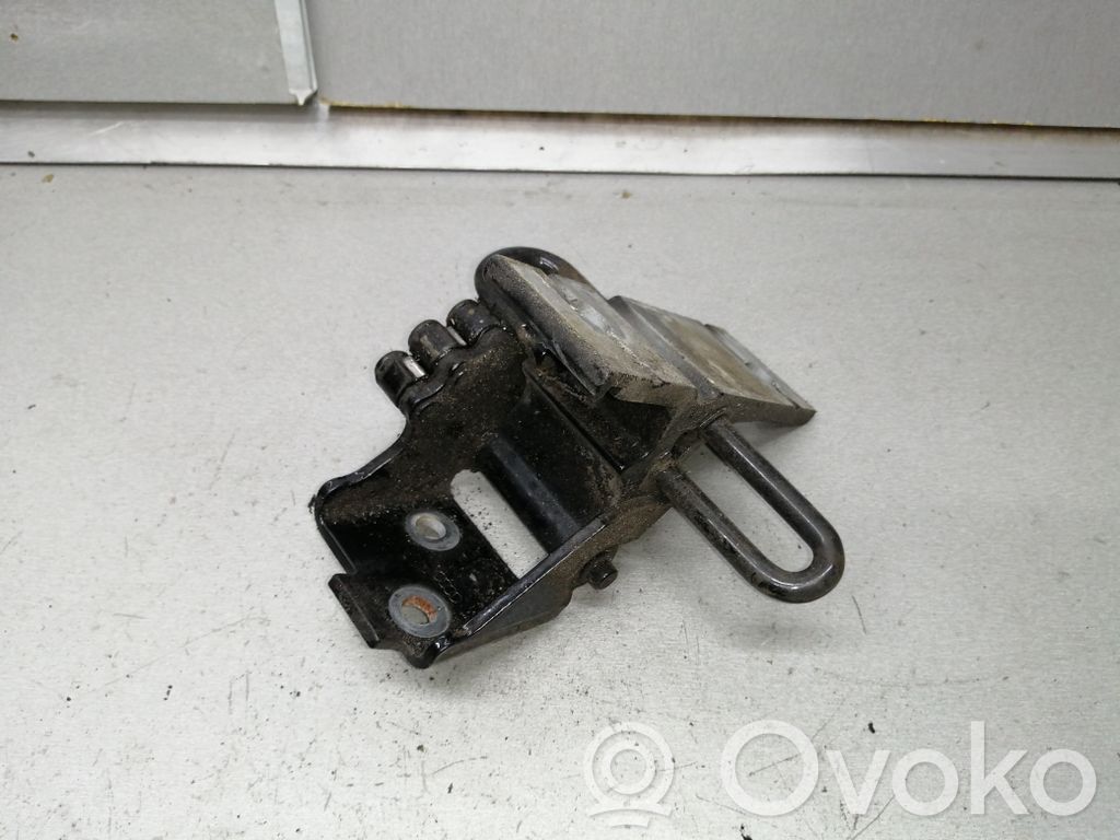 Audi A8 S8 D2 4D Front door lower hinge 