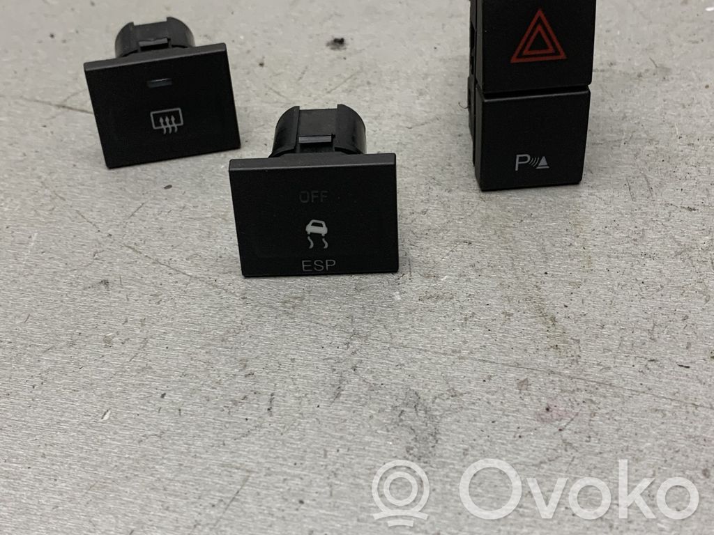 Ford Focus C-MAX Botón interruptor de luz de peligro 