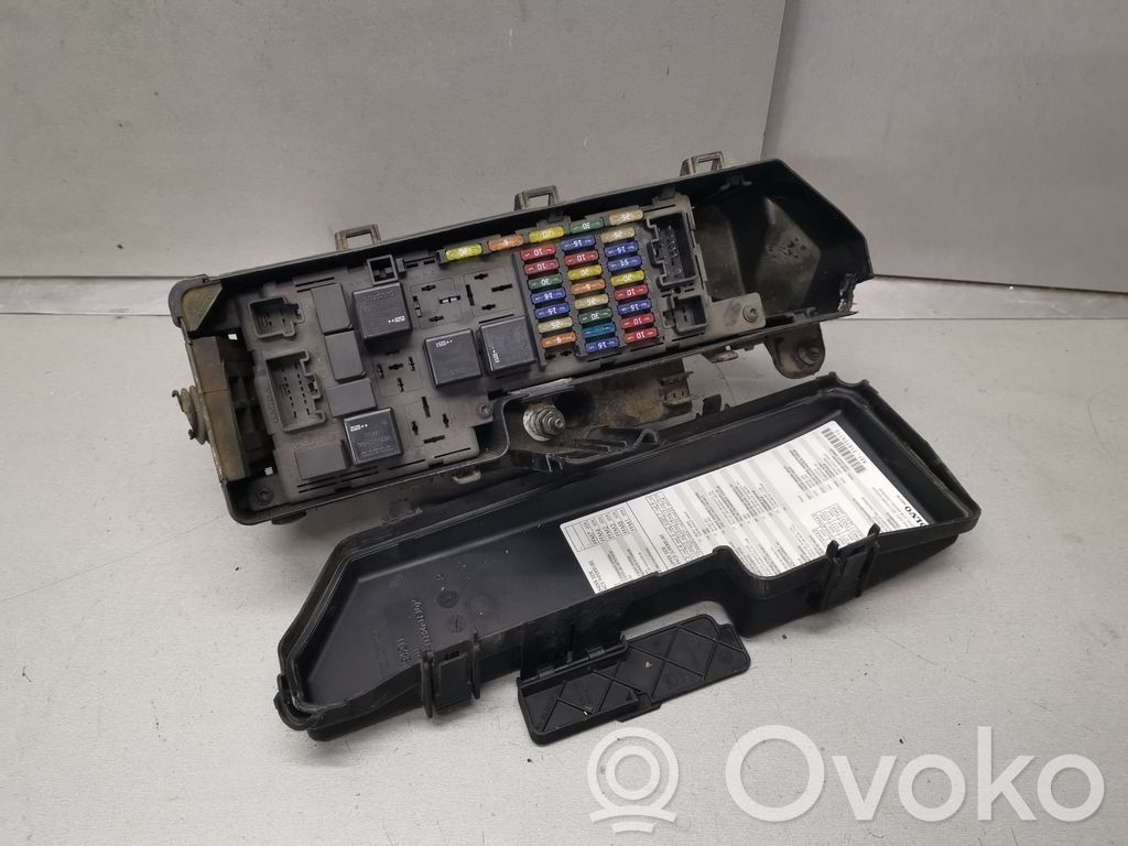 Volvo XC70 Ящик предохранителей (комплект) 