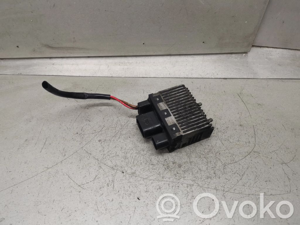 Audi A6 S6 C5 4B Coolant fan relay 