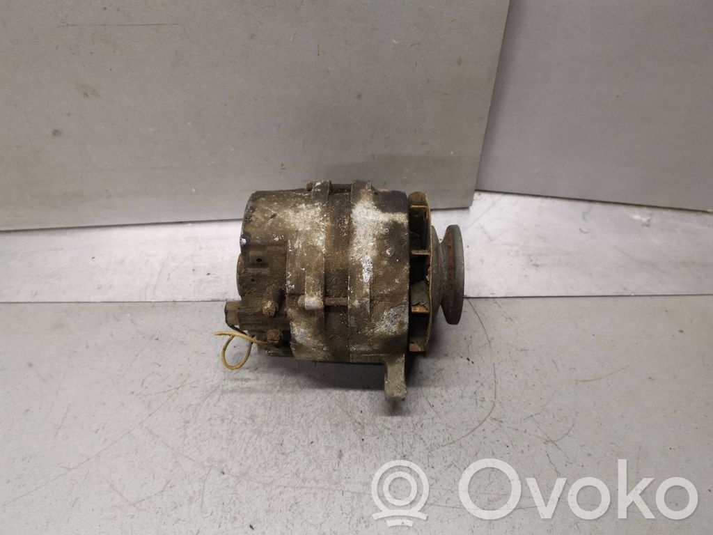 Volkswagen Beetle 1302 Generator/alternator 
