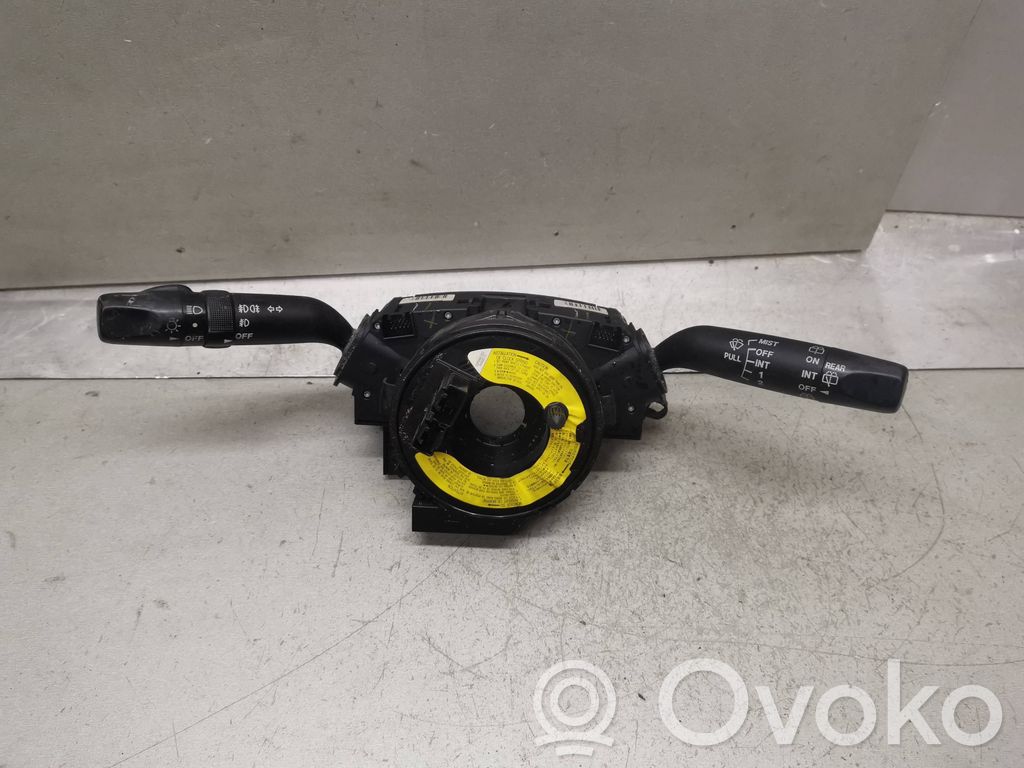 Mazda 2 Pyyhkimen/suuntavilkun vipukytkin 