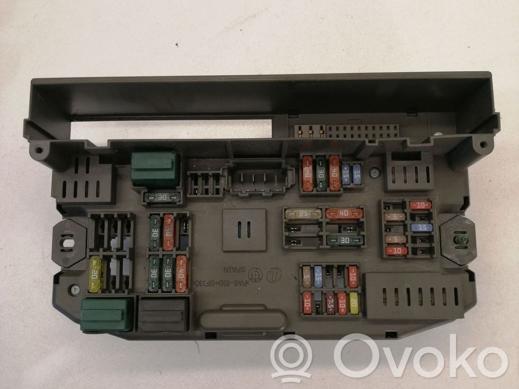 BMW X5 E70 Sulakemoduuli 
