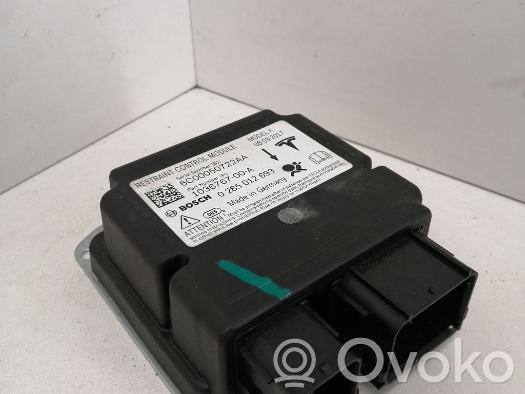 Tesla Model X Airbag control unit/module 