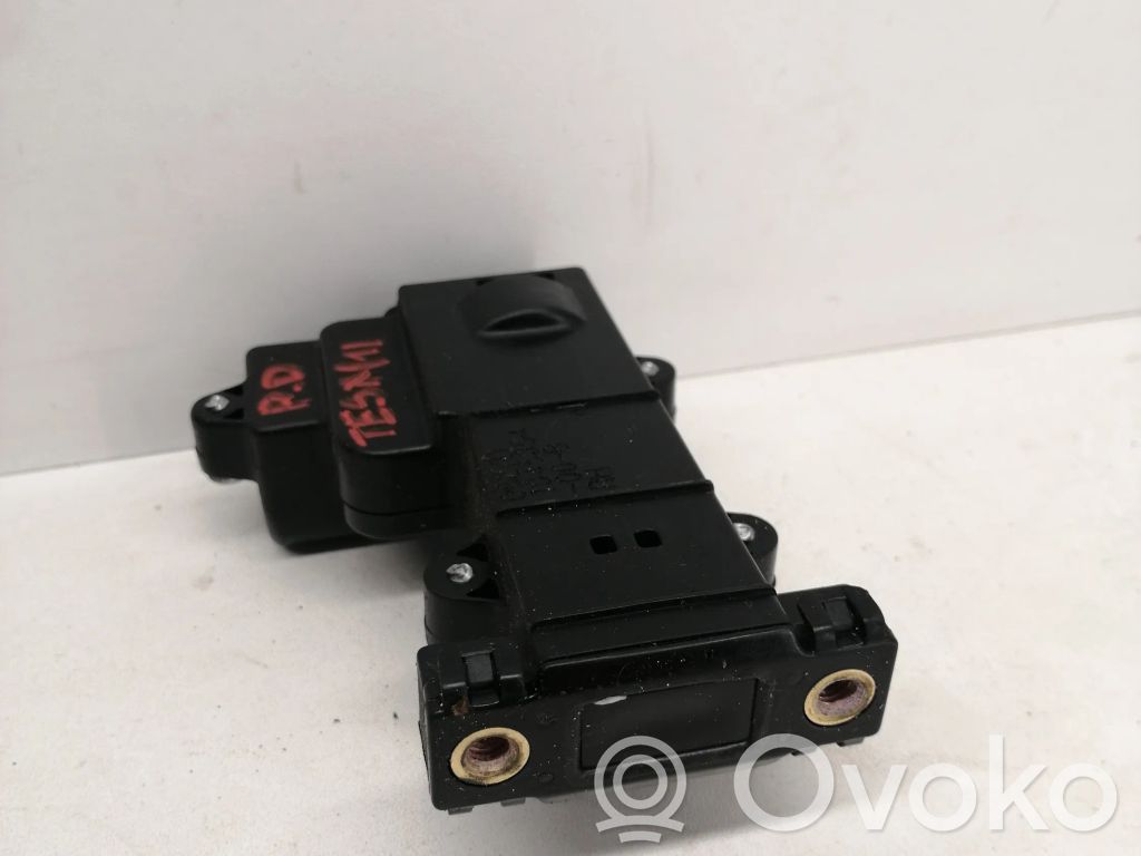 Tesla Model X Door control unit/module 