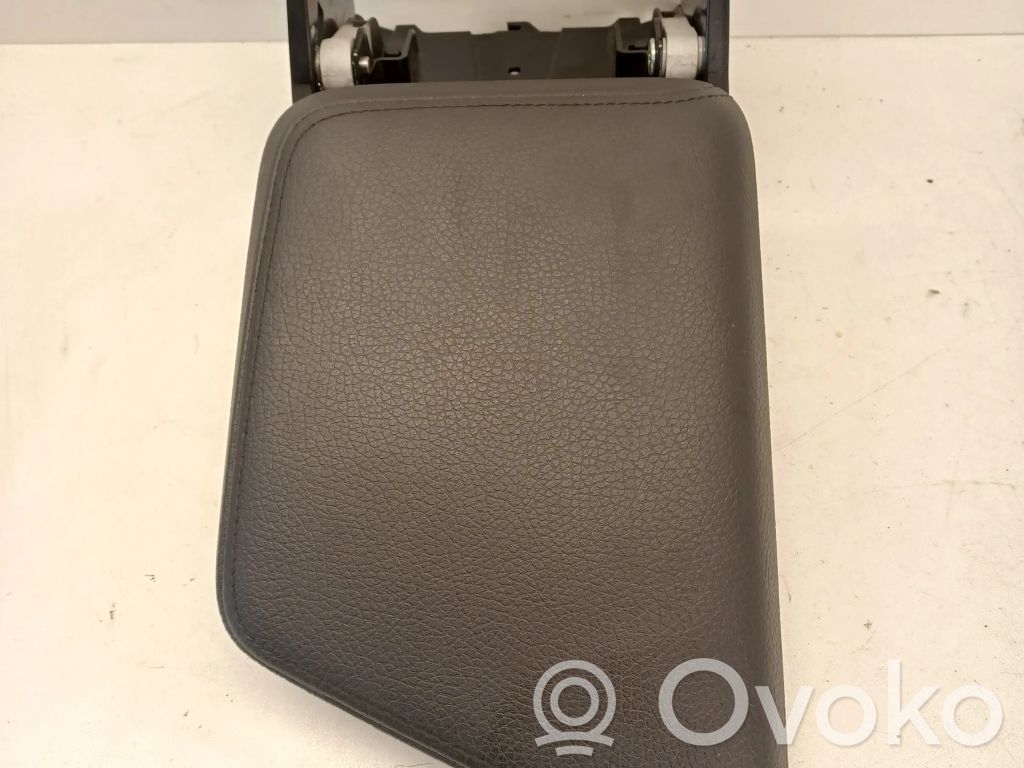 Volvo XC60 Armrest 