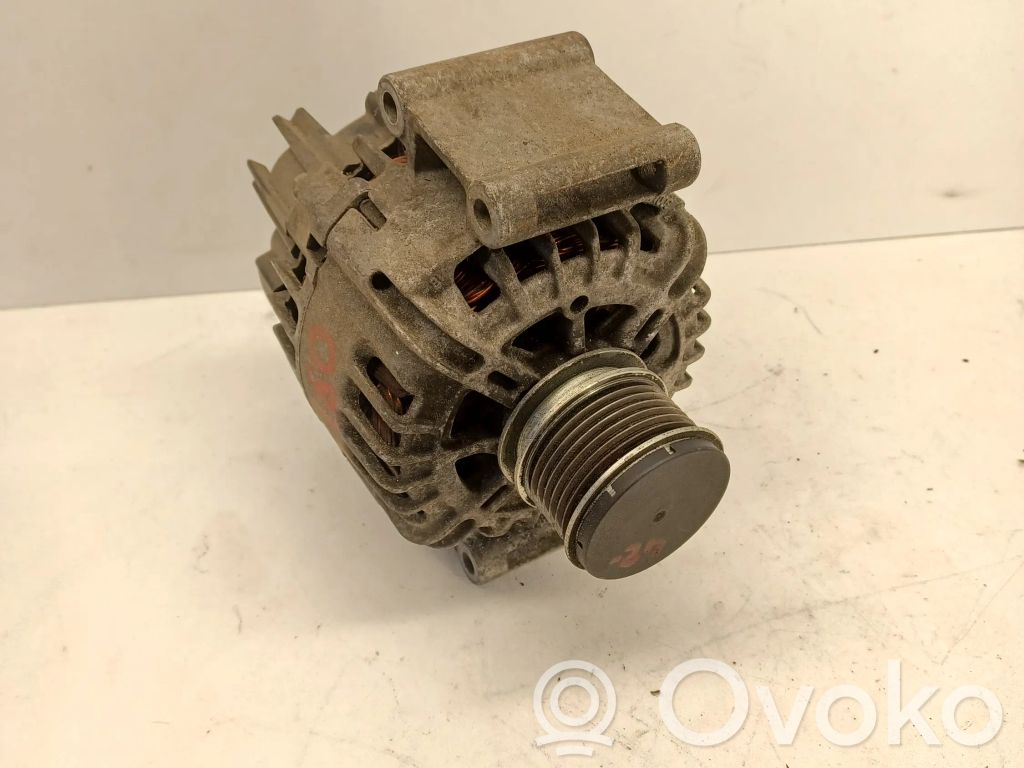 Mercedes-Benz C W204 Alternator 
