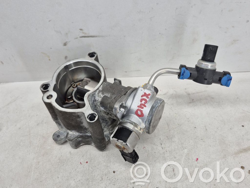 Volvo XC40 Bomba de alta presión de inyección de combustible 