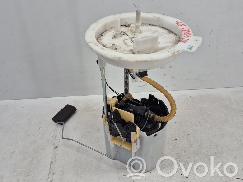 Volvo XC40 Bomba interna de combustible 