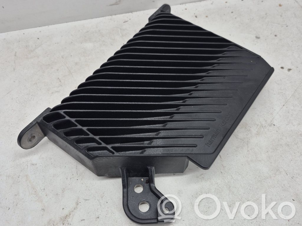 Volvo XC40 Wzmacniacz audio 