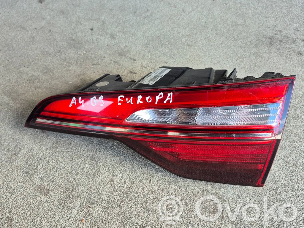 Audi A4 S4 B9 8W Luci posteriori del portellone del bagagliaio 