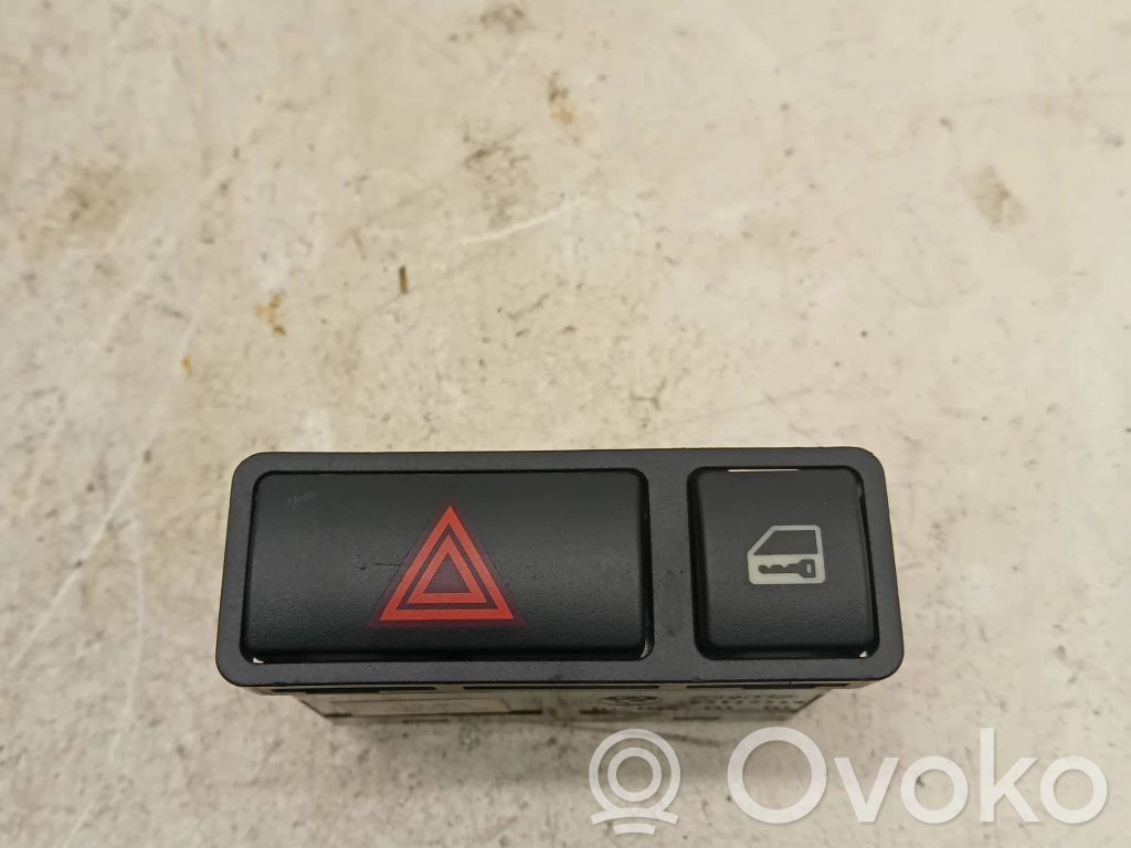 Hazard light switch   318368920