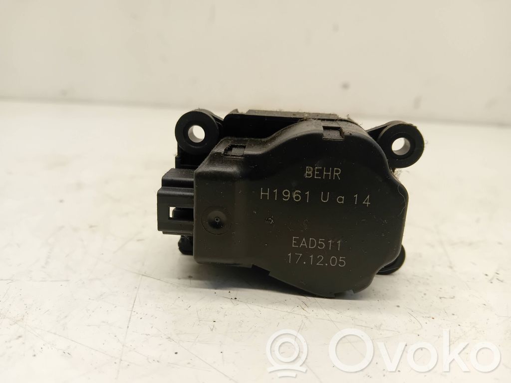 Peugeot 307 CC Air flap motor/actuator 