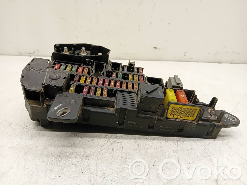 BMW 5 E60 E61 Fuse module 