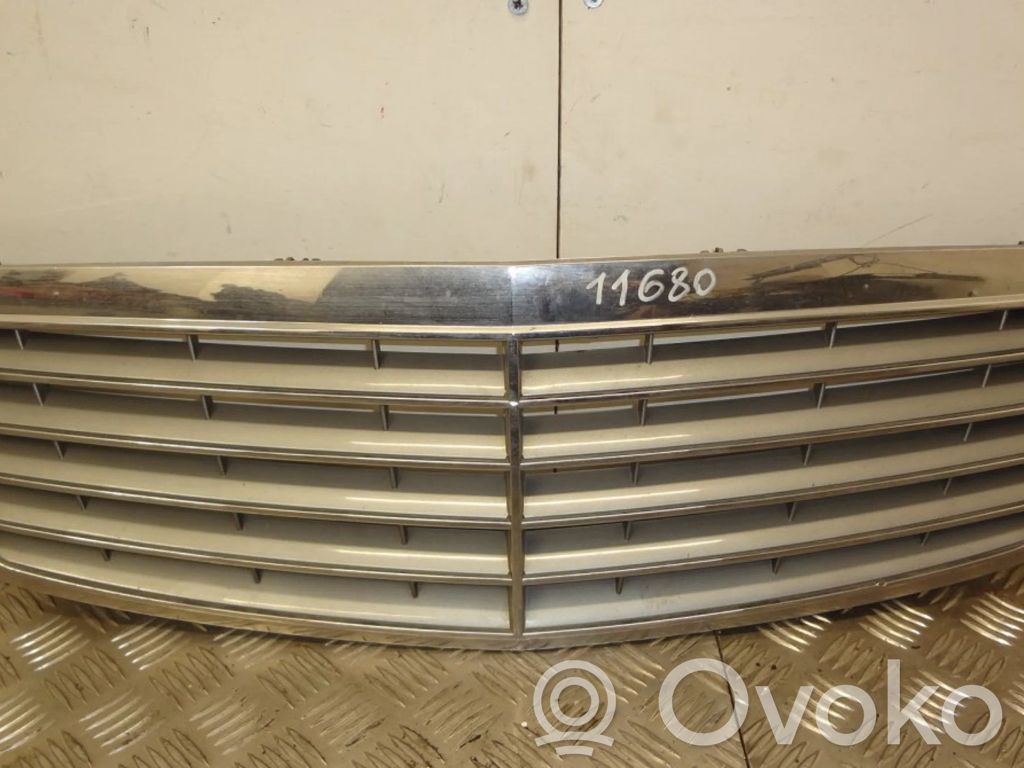 Front grill   A2118800383