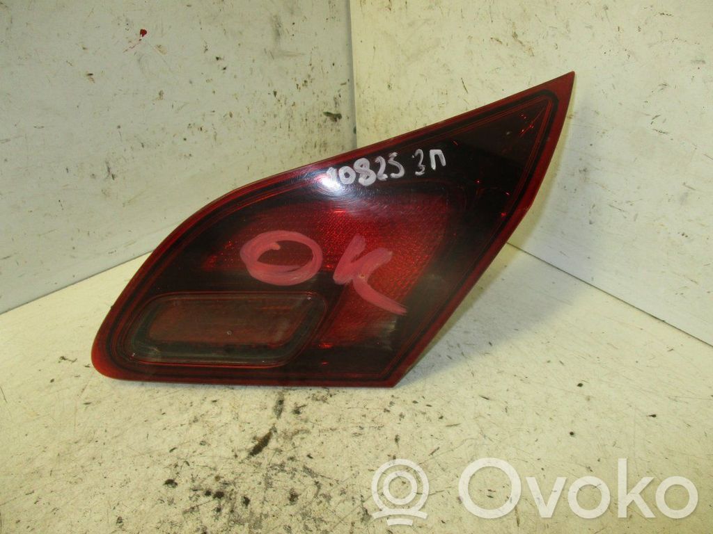 Opel Astra J Takaluukun takavalot 