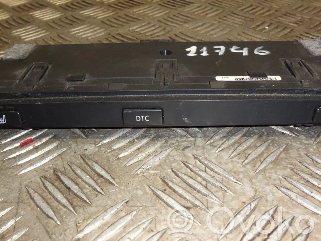 Seat control module   6952470