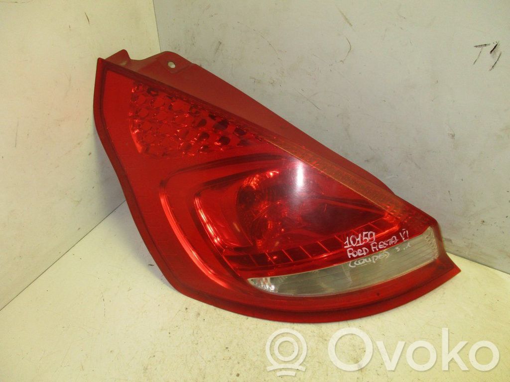 Ford Fiesta Aizmugurējais lukturis virsbūvē 