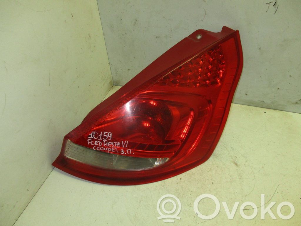 Ford Fiesta Aizmugurējais lukturis virsbūvē 