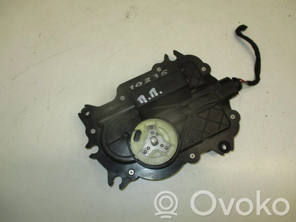 Central locking motor   4E0837059