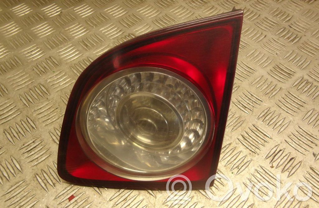 Volkswagen Golf Plus Lampy tylnej klapy bagażnika 