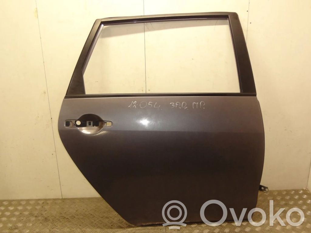 Mitsubishi Grandis Puerta trasera 