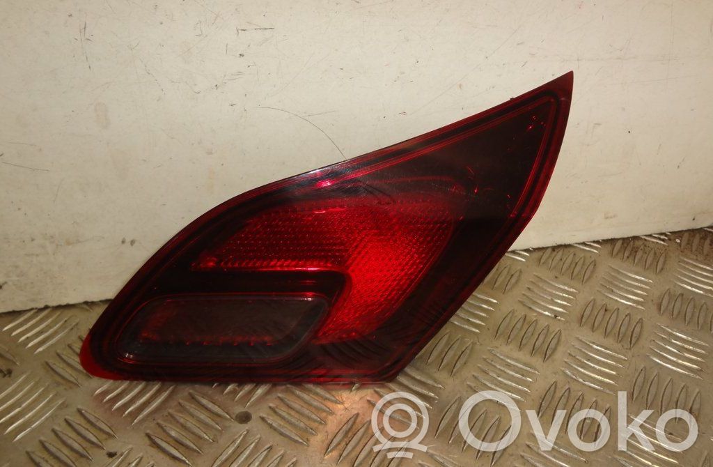 Opel Astra J Takaluukun takavalot 