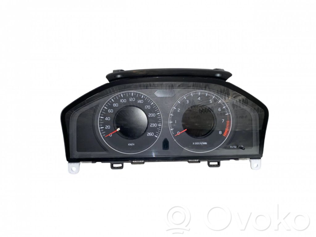 Volvo V70 Speedometer (instrument cluster) 