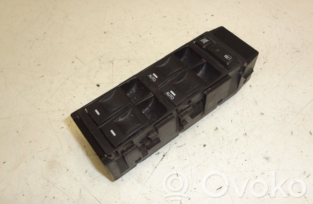 Jeep Grand Cherokee (WK) Electric window control switch 