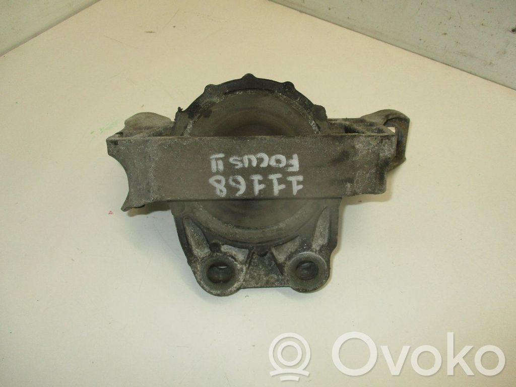 Ford Focus Engine mount bracket 