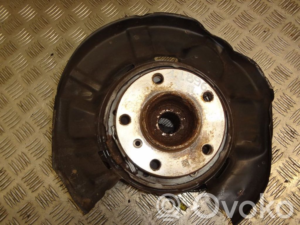 BMW 4 F32 F33 Zwrotnica koła tylnego 