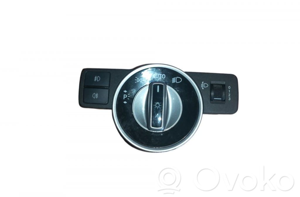 Mercedes-Benz C W204 Light switch 