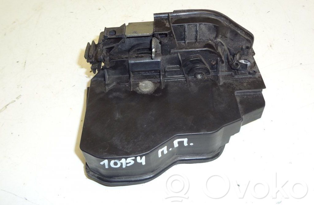 Front door lock   7167066