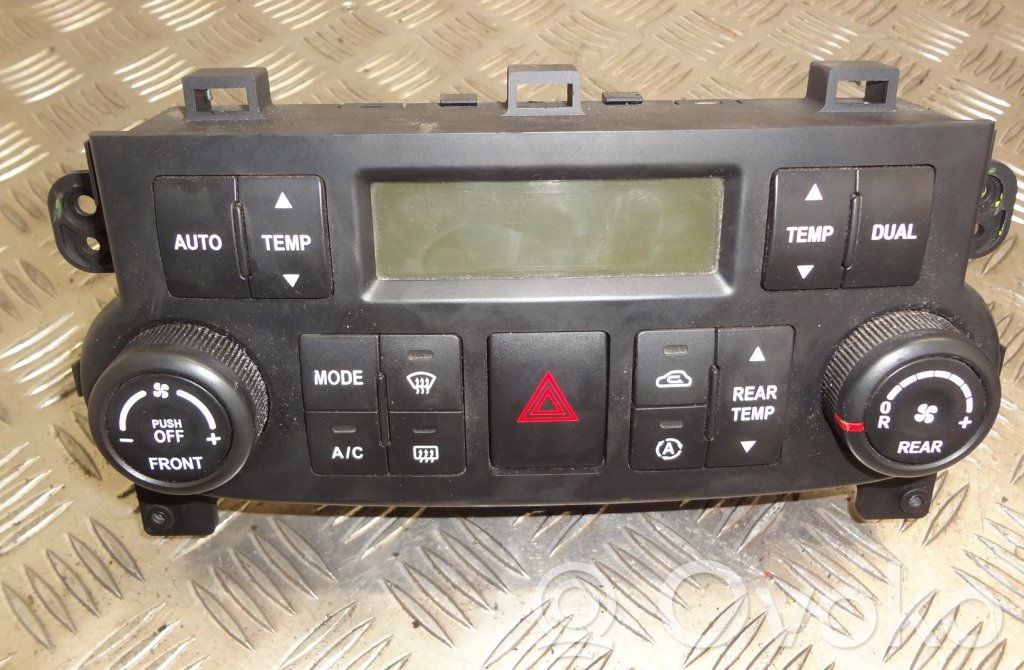 KIA Carnival Climate control unit 