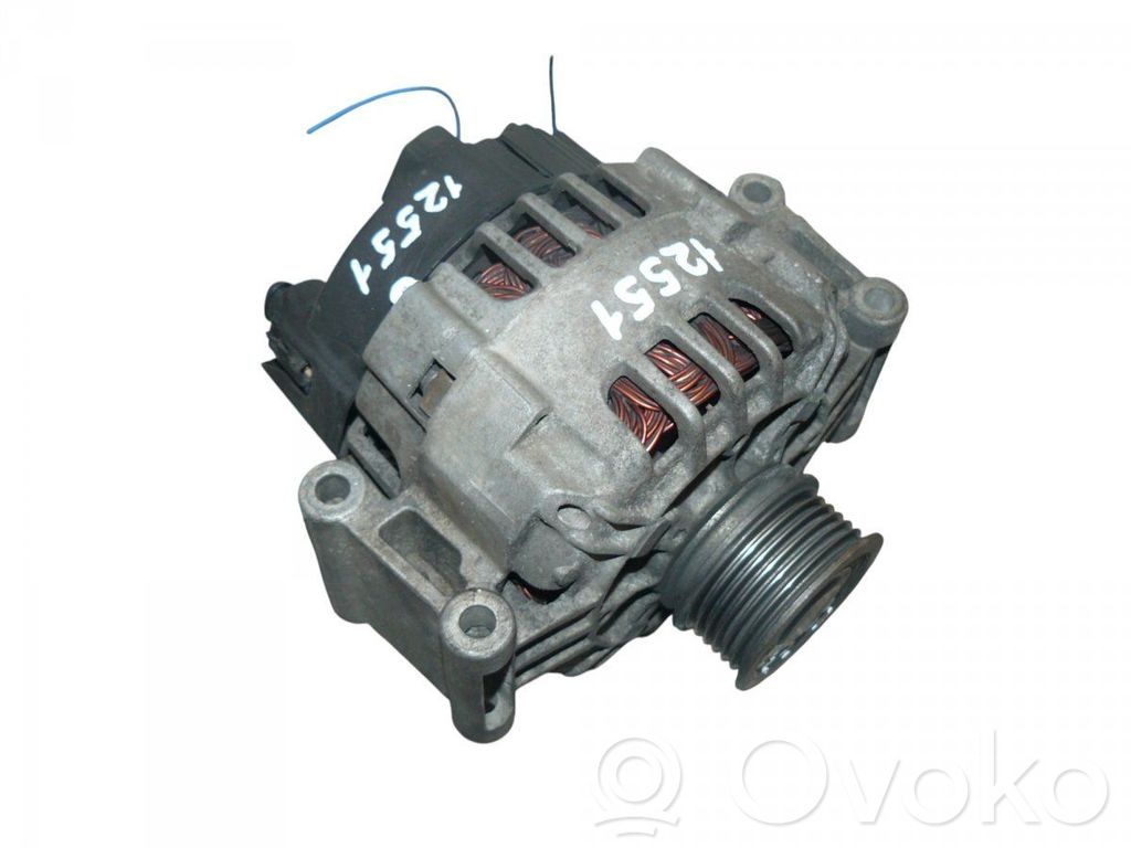 Audi A4 S4 B6 8E 8H Ģenerators 