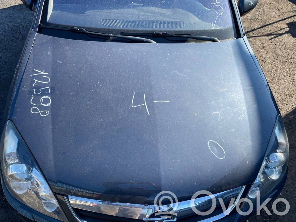 Opel Signum Konepelti 