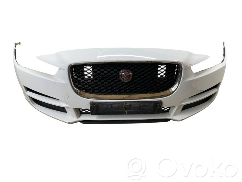 Jaguar XE Parachoques delantero 