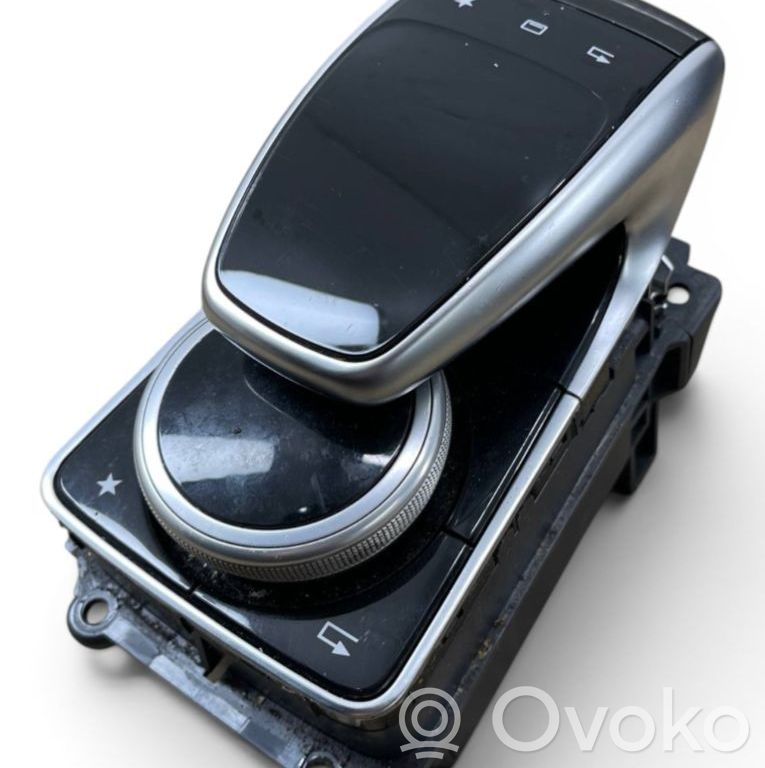 Mercedes-Benz C W205 Unidad central de control multimedia 
