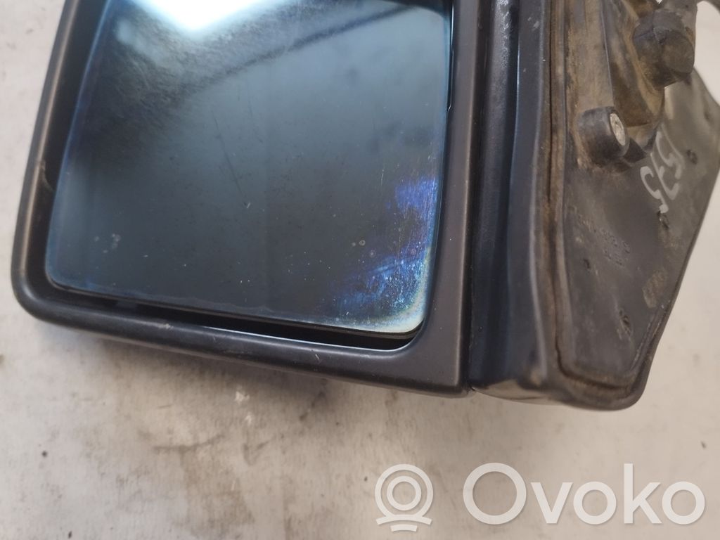 Mercedes-Benz E W124 Elektryczne lusterko boczne drzwi przednich 