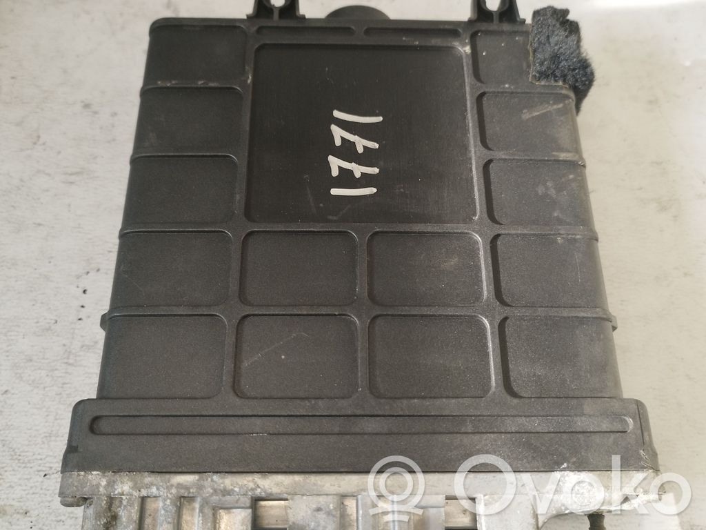 Volkswagen Golf IV Engine control unit/module 