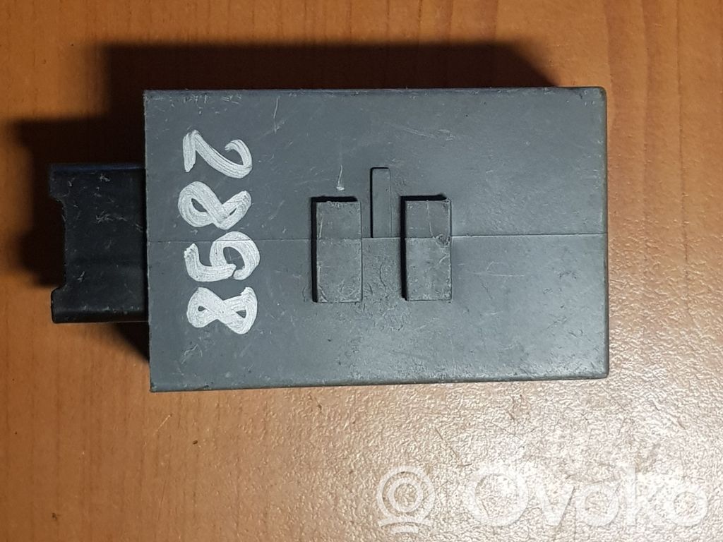 Mazda 626 Rear light relay 