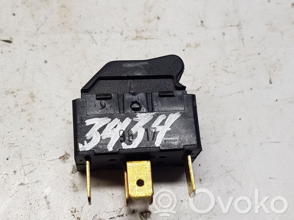 Audi A4 S4 B5 8D Electric window control switch 