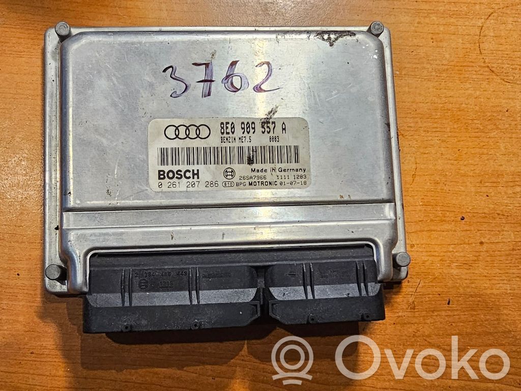 Engine control unit/module   8E0909557A,0261207286