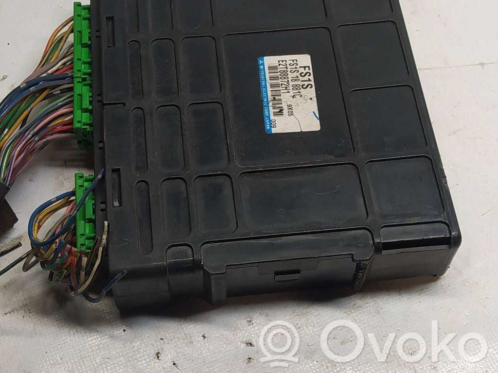 Mazda MPV II LW Engine control unit/module 